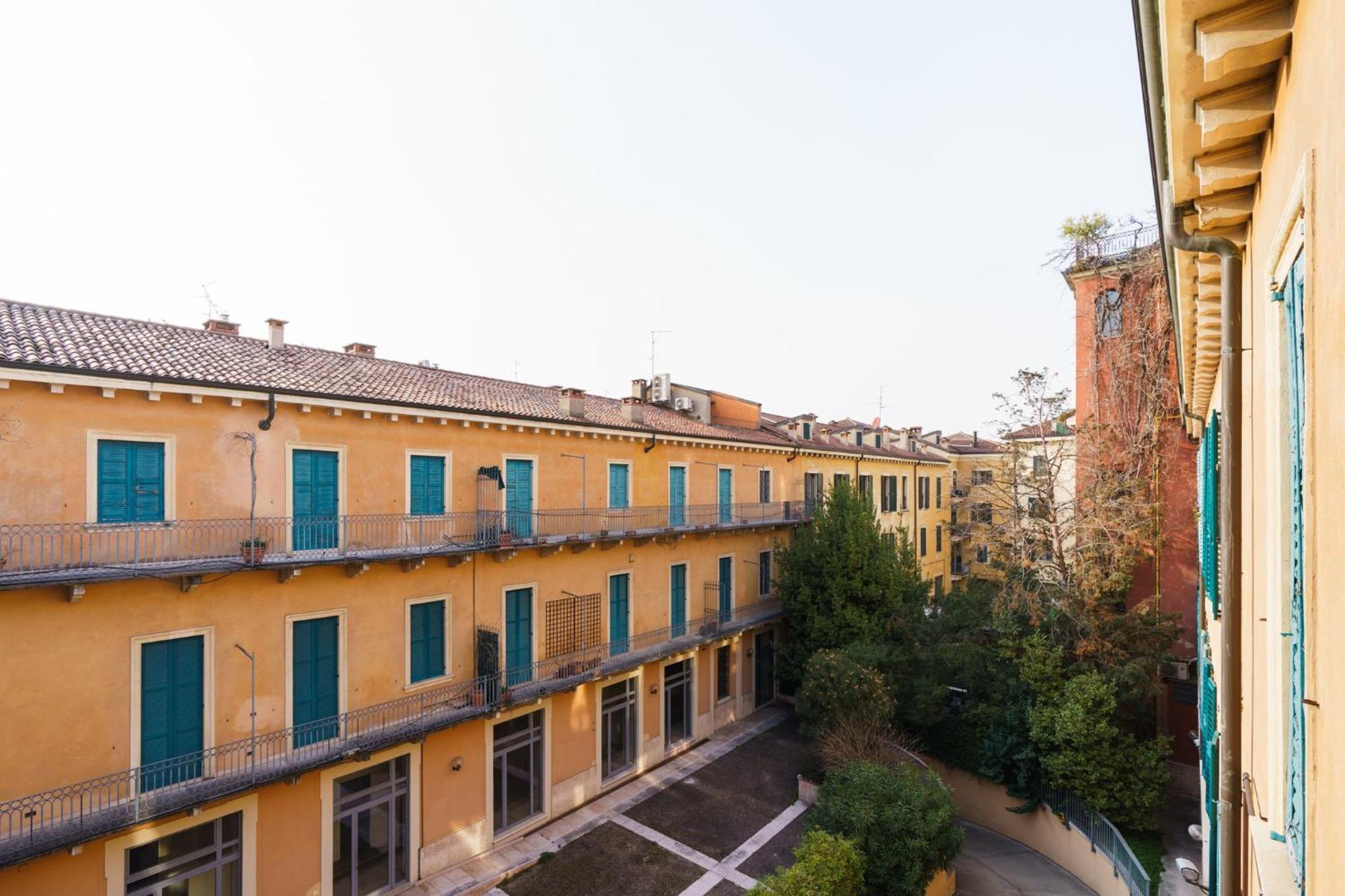 Residenza Cattaneo Apartment Verona Exterior photo